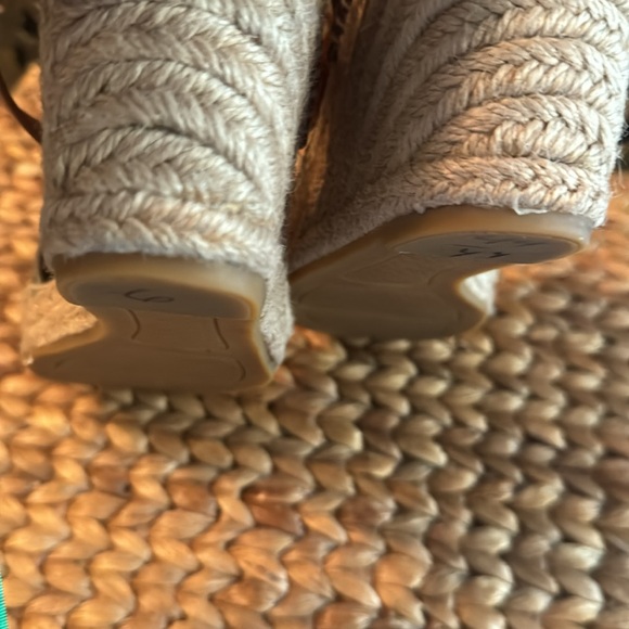 Tory burch pre loved size 8 - Picture 8 of 10